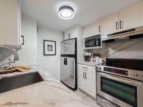 Photo 17 at 5 - 87 Lillian Street, Mount Pleasant West, Toronto