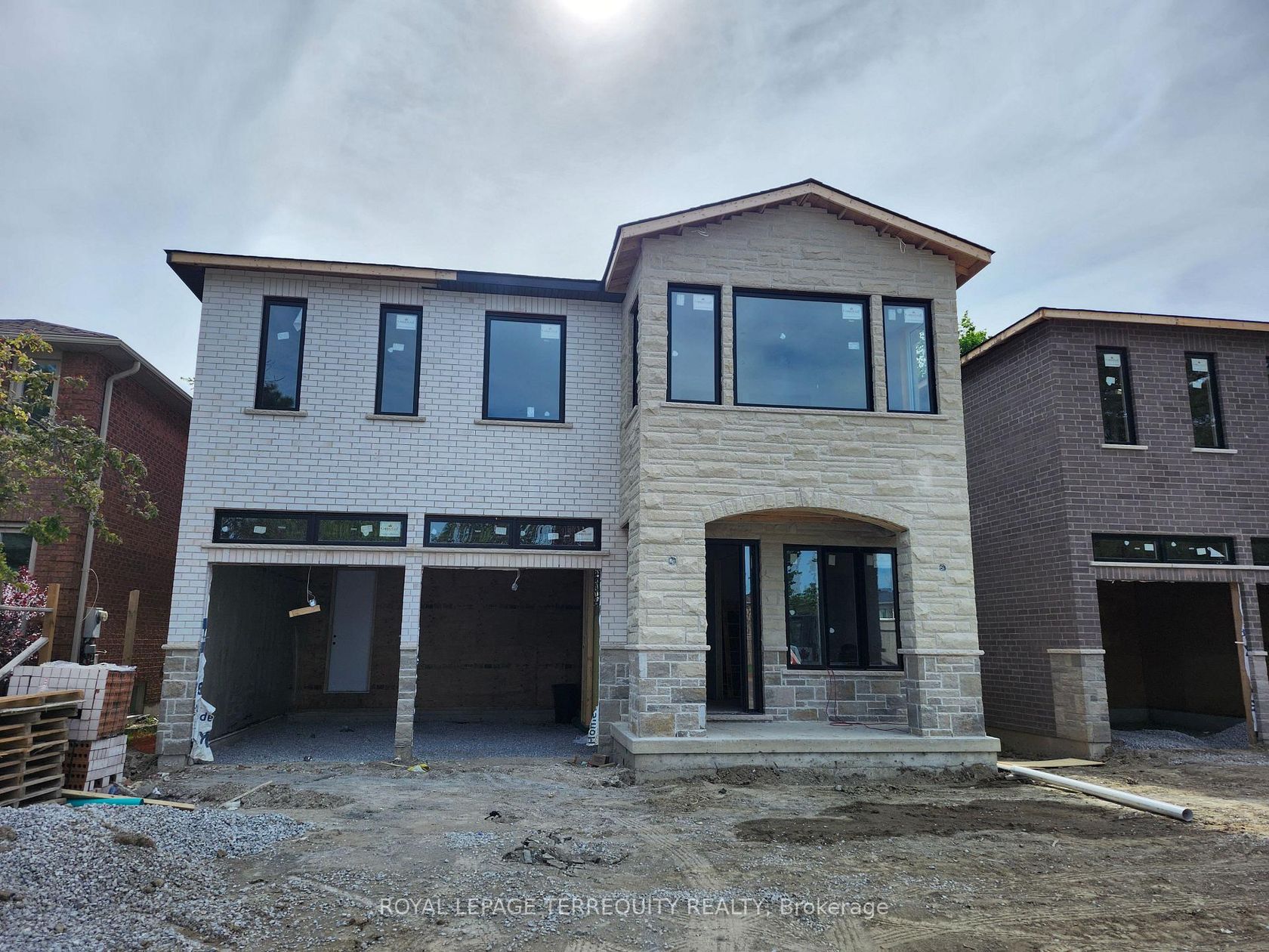 3370 Brimley Road, Milliken, Toronto 