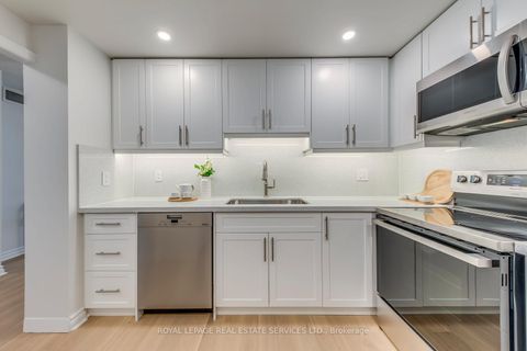 Photo 10 at 403 - 1 Ripley Avenue, Swansea, Toronto