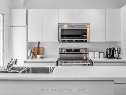 Photo 14 at 43 Acacia Road, Mount Pleasant West, Toronto