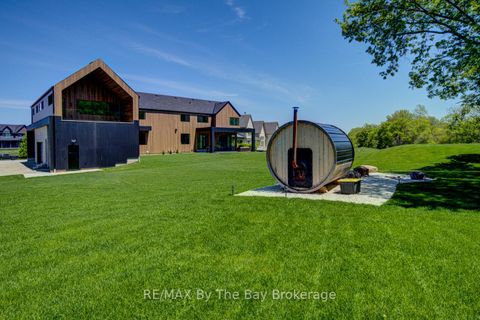 Photo 2 at 18 Raintree Court, Rural Clearview, Clearview