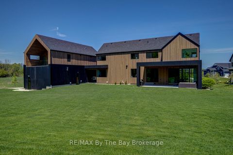 Photo 3 at 18 Raintree Court, Rural Clearview, Clearview