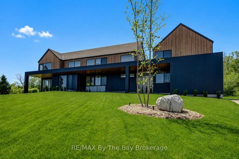 Photo 4 at 18 Raintree Court, Rural Clearview, Clearview