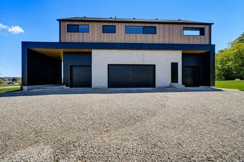 Photo 5 at 18 Raintree Court, Rural Clearview, Clearview