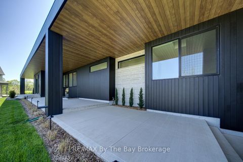 Photo 6 at 18 Raintree Court, Rural Clearview, Clearview