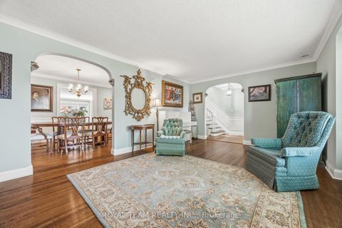 Photo 3 at 107 Esgore Drive, Nortown, Toronto