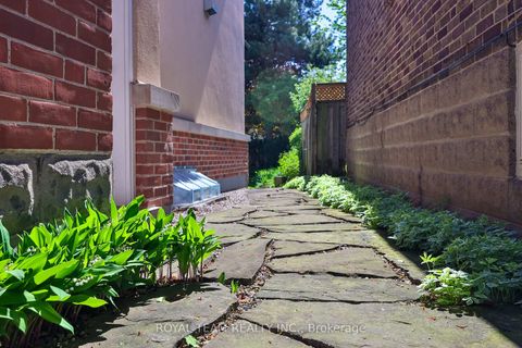 Photo 33 at 107 Esgore Drive, Nortown, Toronto