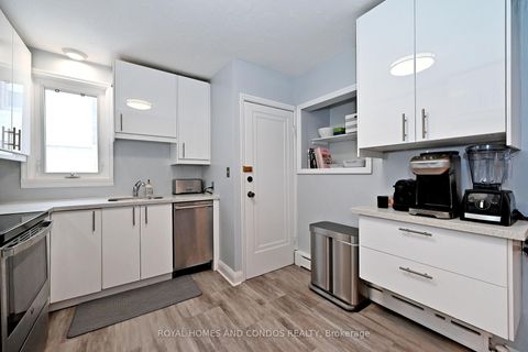 Photo 20 at 13 Forty First Street, Long Branch, Toronto