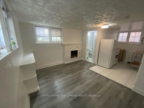 Photo 31 at 13 Forty First Street, Long Branch, Toronto