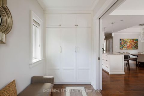 Photo 2 at 102 Humbervale Boulevard, Queensway, Toronto
