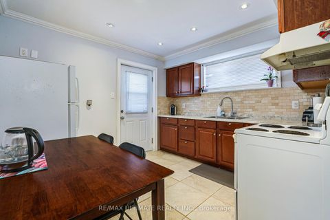 Photo 6 at 2 George Anderson Court, Amesbury, Toronto