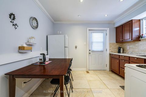 Photo 7 at 2 George Anderson Court, Amesbury, Toronto