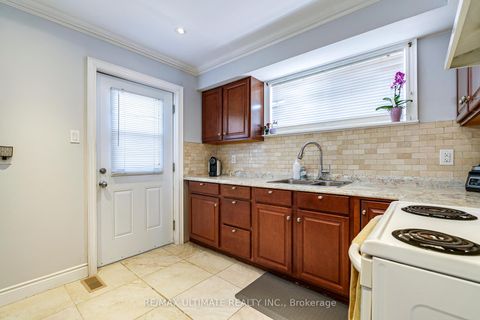 Photo 9 at 2 George Anderson Court, Amesbury, Toronto