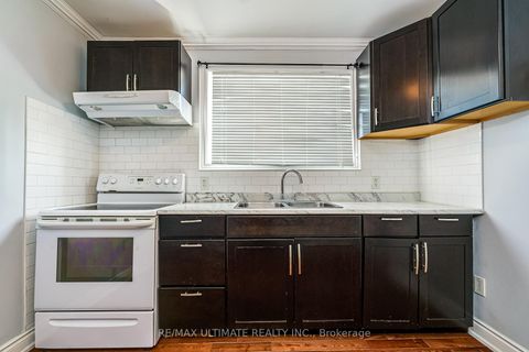 Photo 24 at 2 George Anderson Court, Amesbury, Toronto