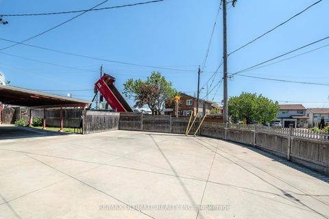 Photo 38 at 2 George Anderson Court, Amesbury, Toronto