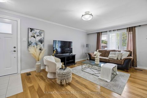 Photo 7 at 867 Scarborough Golf Clu Road, Morningside, Toronto