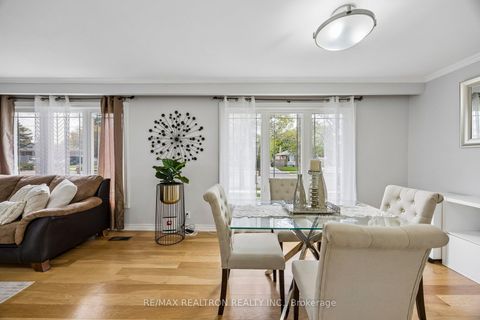 Photo 11 at 867 Scarborough Golf Clu Road, Morningside, Toronto