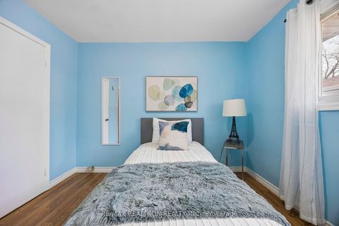 Photo 24 at 867 Scarborough Golf Clu Road, Morningside, Toronto