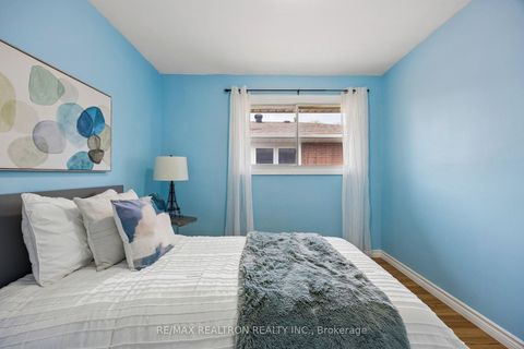 Photo 25 at 867 Scarborough Golf Clu Road, Morningside, Toronto