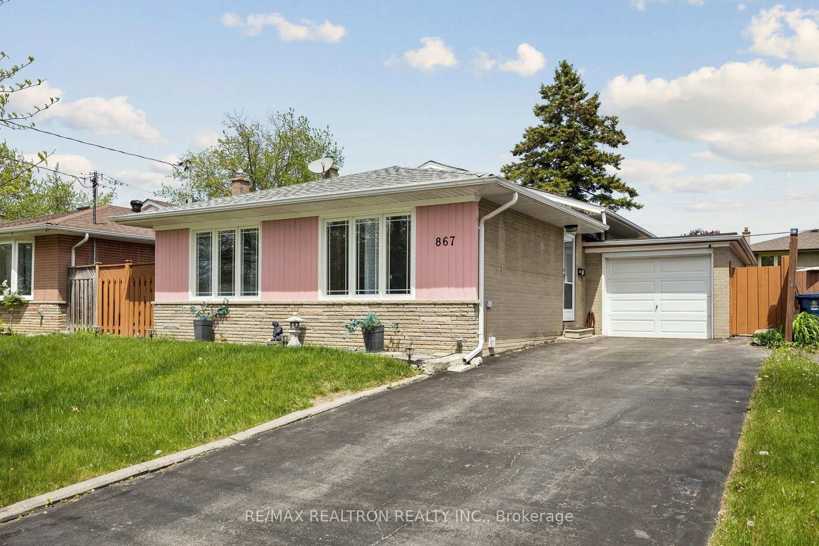 867 Scarborough Golf Clu Road, Morningside, Toronto 