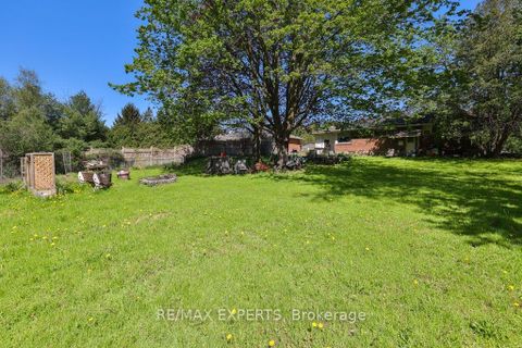 Photo 4 at 6531 King Road, Nobleton, King