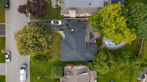 Photo 2 at 115 Ashbourne Drive, City Centre West, Toronto