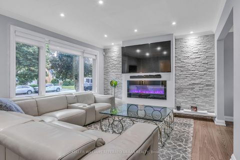 Photo 6 at 115 Ashbourne Drive, City Centre West, Toronto