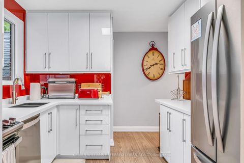 Photo 10 at 115 Ashbourne Drive, City Centre West, Toronto