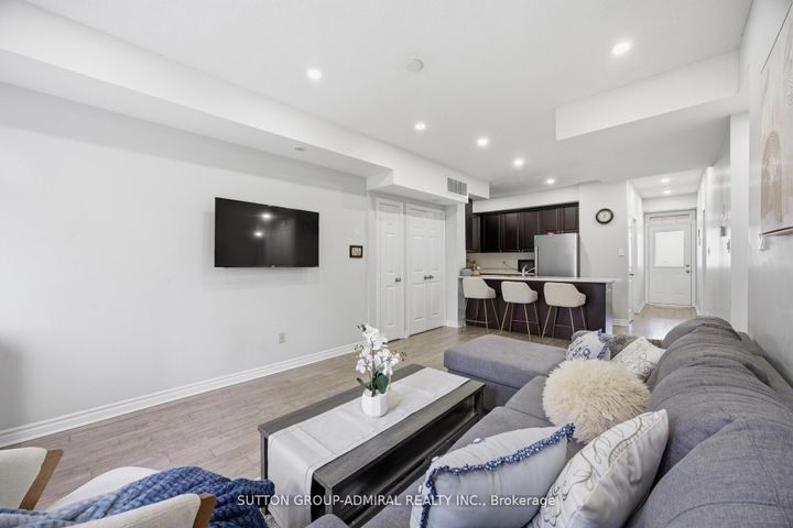 Photo 4 at 56 - 180 Howden Boulevard, Westgate, Brampton