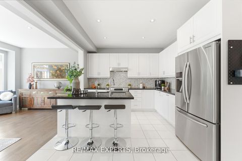 Photo 4 at 45 Bright Land Drive, Kleinburg, Vaughan