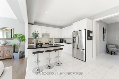 Photo 5 at 45 Bright Land Drive, Kleinburg, Vaughan