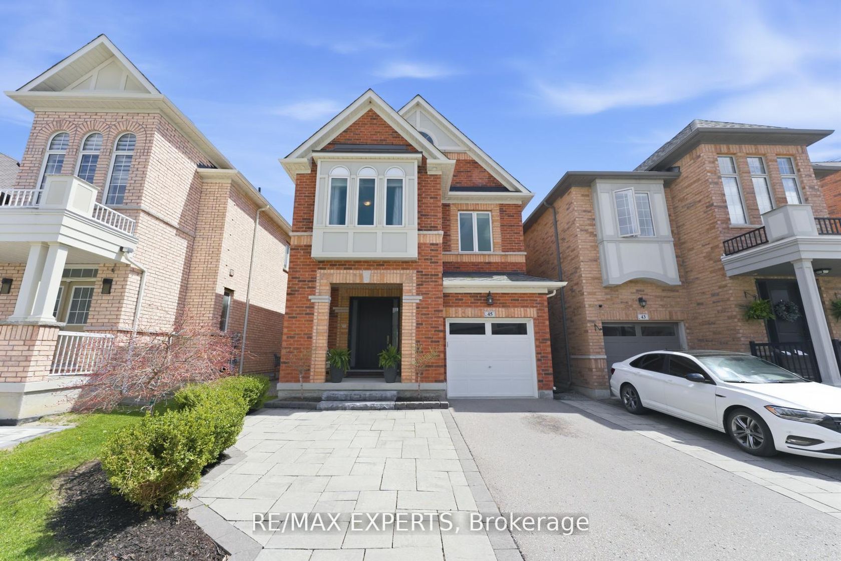 45 Bright Land Drive, Kleinburg, Vaughan photo number 2