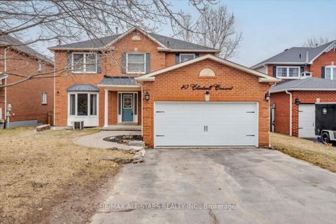 Photo 1 at 40 Chartwell Crescent, Keswick North, Georgina