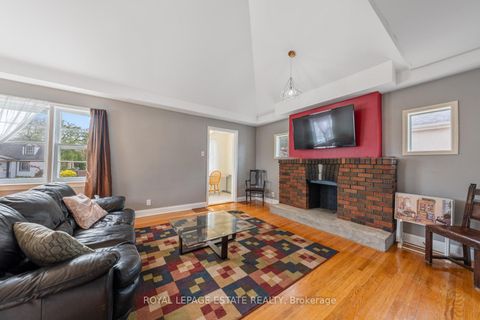 Photo 3 at 601 Pharmacy Avenue, Birchmount, Toronto