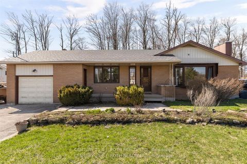 Photo 1 at 823 Essa Road, Holly, Barrie