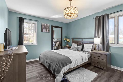 Photo 11 at 823 Essa Road, Holly, Barrie