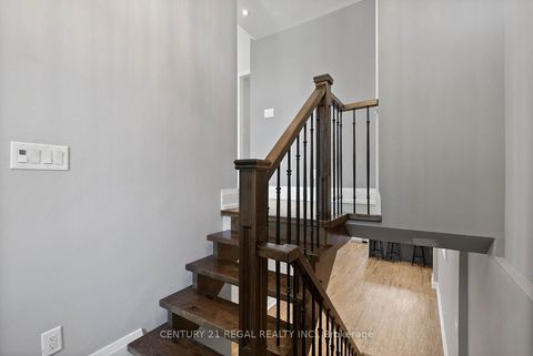 Photo 3 at 18 Rowse Crescent, The Westway, Toronto