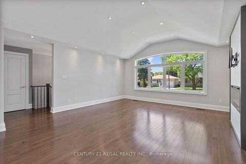 Photo 6 at 18 Rowse Crescent, The Westway, Toronto