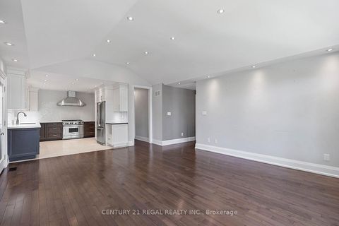 Photo 7 at 18 Rowse Crescent, The Westway, Toronto