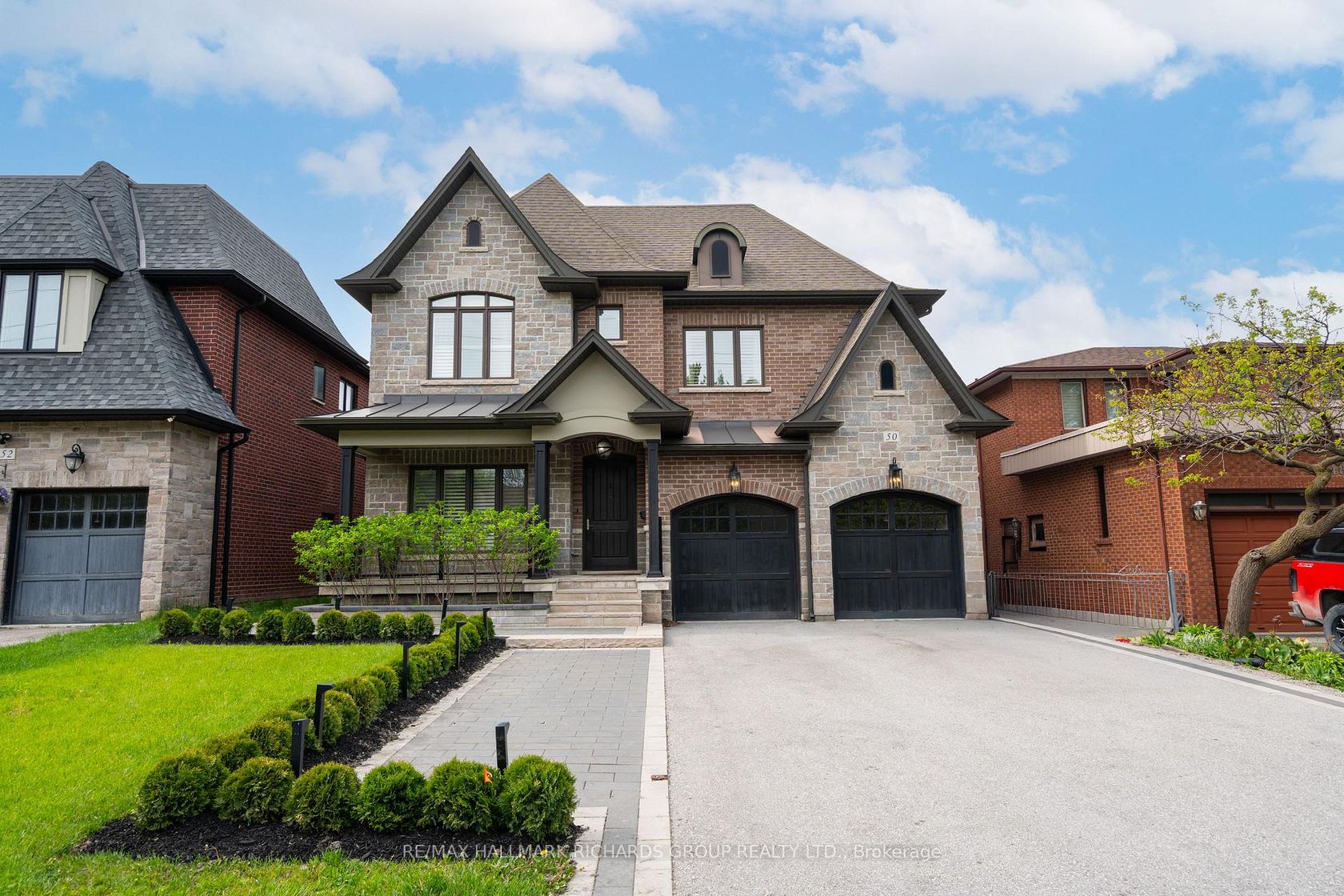 50 Weldrick Road W, North Richvale, Richmond Hill photo number 2