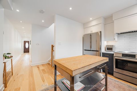 Photo 10 at 39A Uxbridge Avenue, Pellam Park, Toronto