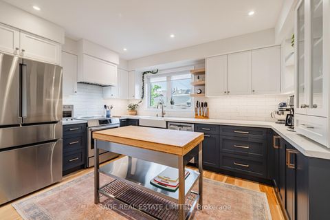 Photo 11 at 39A Uxbridge Avenue, Pellam Park, Toronto