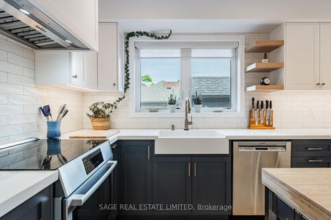 Photo 13 at 39A Uxbridge Avenue, Pellam Park, Toronto