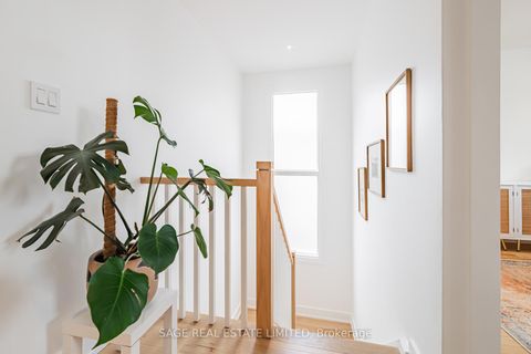 Photo 16 at 39A Uxbridge Avenue, Pellam Park, Toronto