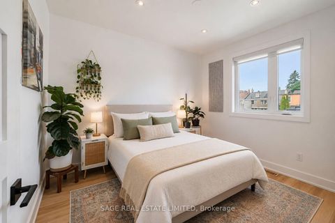 Photo 24 at 39A Uxbridge Avenue, Pellam Park, Toronto