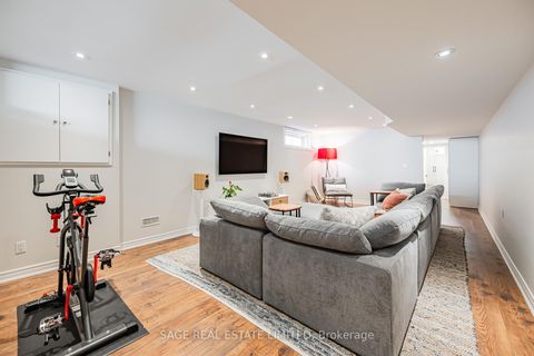 Photo 32 at 39A Uxbridge Avenue, Pellam Park, Toronto