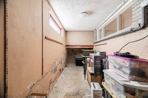 Photo 35 at 39A Uxbridge Avenue, Pellam Park, Toronto