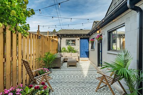 Photo 36 at 39A Uxbridge Avenue, Pellam Park, Toronto