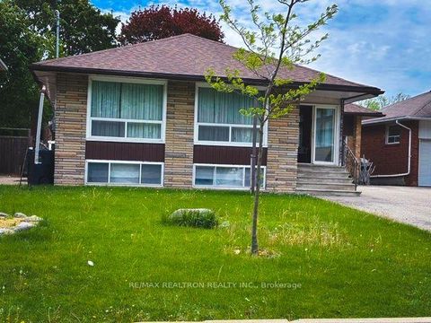 Photo 1 at 97 Overbrook Place, Bathurst Manor, Toronto