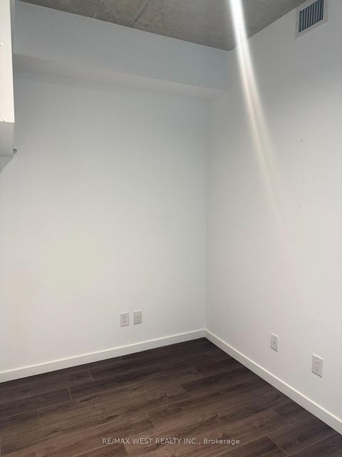 Photo 10 at 407 - 7 Smith Crescent, Queensway, Toronto